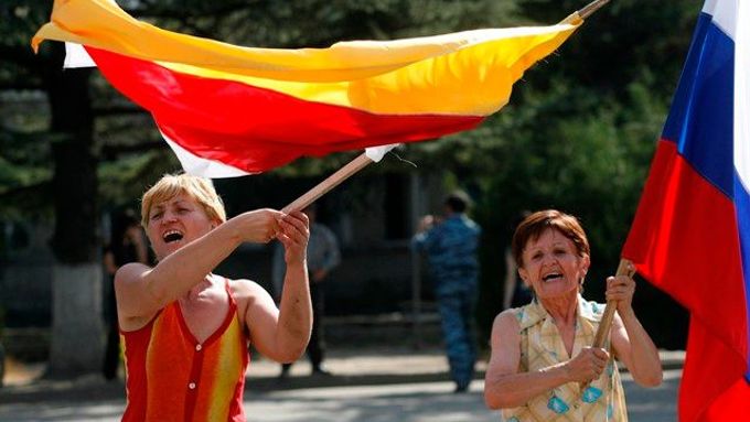 Oslavy uznání nezávislosti Jižní Osetie a Abcházie Ruskem