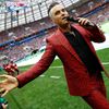 Robbie Williams zpívá na slavnostním zahájení fotbalového MS 2018 v Rusku.