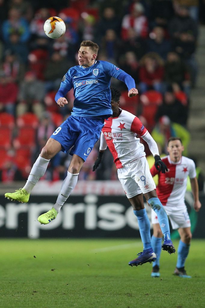 Peter Olayinka v zápase EL Slavia - Genk