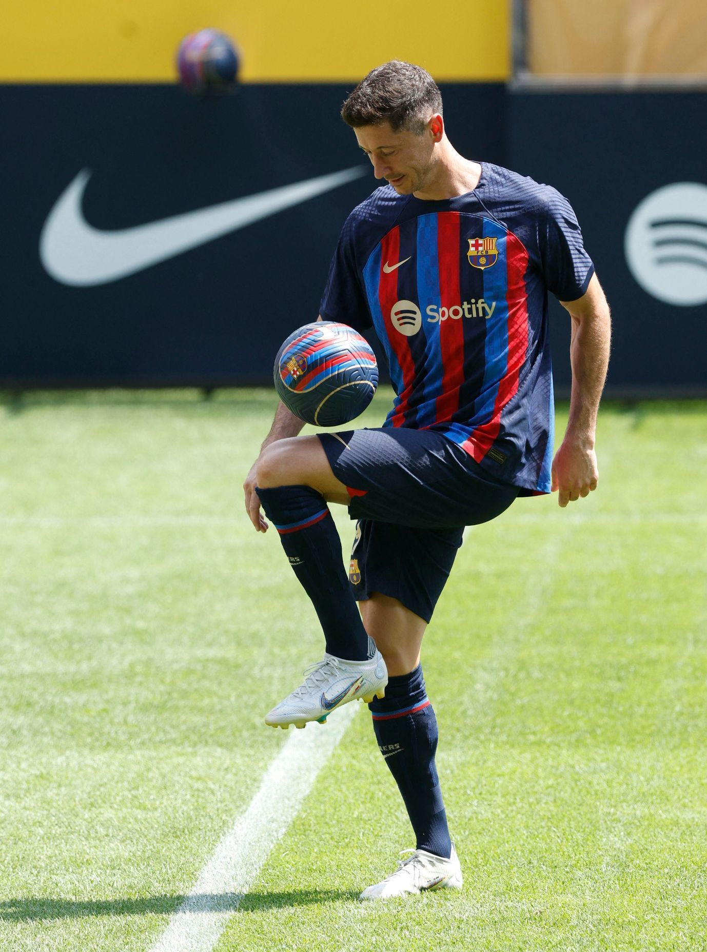 fotbal, FC Barcelona, Robert Lewandowski, představení