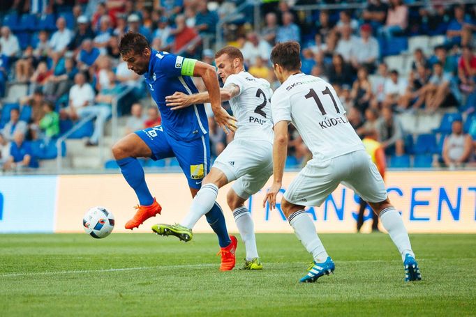 Liga, Boleslav-Liberec: Lukáš Pauschek (21) a Ondřej Kúdela (11)  - Milan Baroš