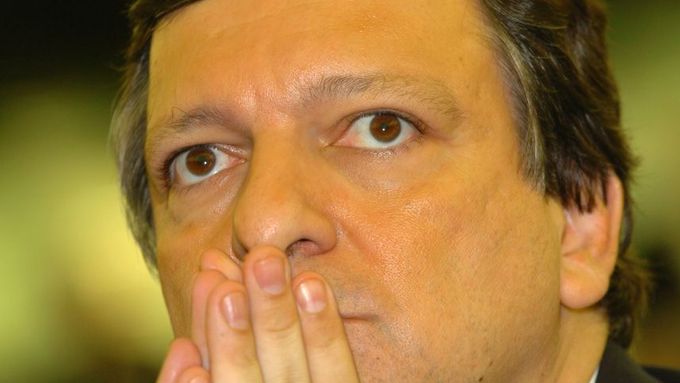 Šéf komise Barroso zrušil minisummit. Prý aby předešel zhoršení vztahů v EU.