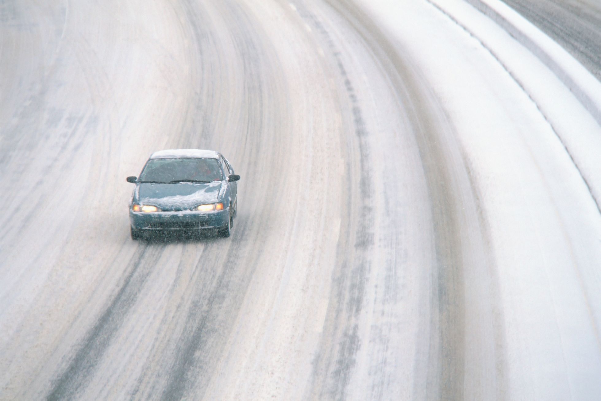 Sníh, kalamita na silnici, ilustrační foto