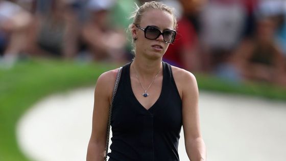 FOTO McIlroy vyhrál poslední turnaj. Wozniacká ho hlídala