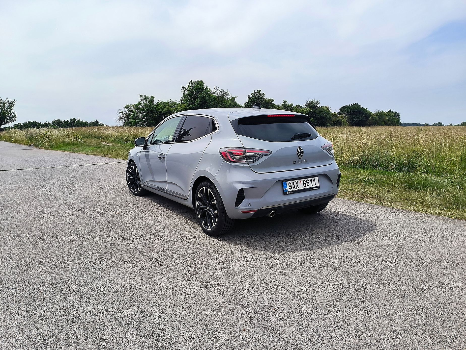 Renault Clio a Mitsubishi Colt