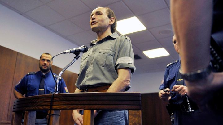 Lékař přišel za svou pacientkou domů a zavraždil ji, teď chce předčasně na svobodu