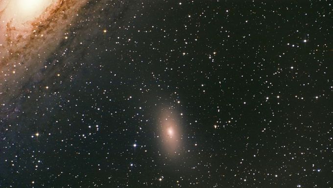 Galaxie M 110, na kterou zapomněl proslulý astronom Messier.