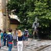 Praha viděná z Hop On busu: krásné památky, Kafka, pivo, rum i sexshopy