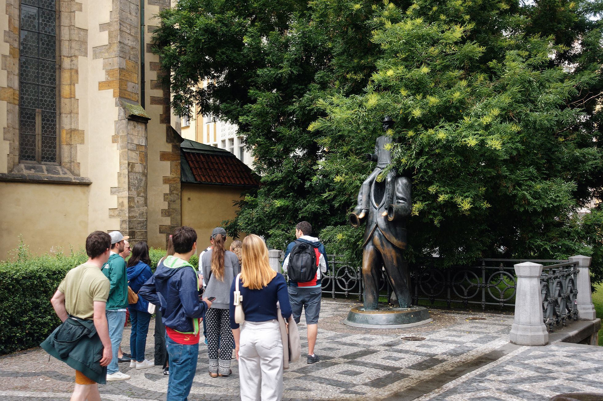 Praha viděná z Hop On busu: krásné památky, Kafka, pivo, rum i sexshopy