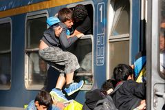 OSN vyzvala Evropskou unii: Podělte se o 200 tisíc migrantů