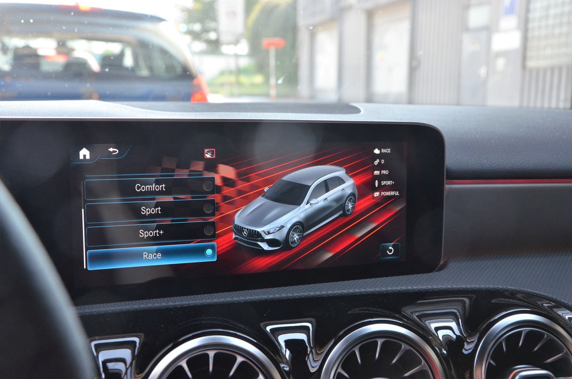 Mercedes- AMG A 45 S (2019 2020)