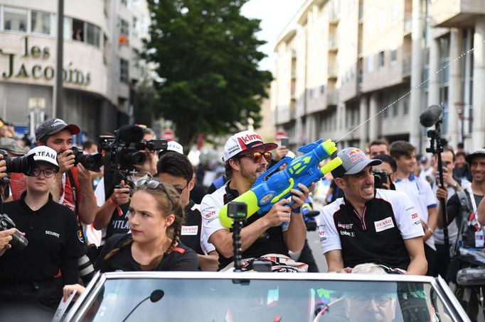 Fernando Alonso ve čtyřiadvacetihodinovce v Le Mans 2019