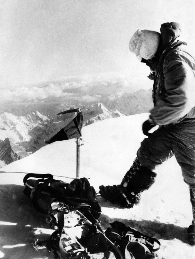 Achille Compagnoni, který s Lino Lacadellim stanul v roce 1954 jako první na K2