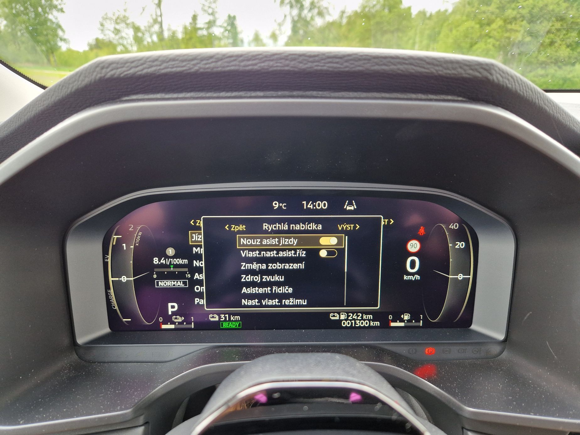 Mitsubishi Outlander PHEV test