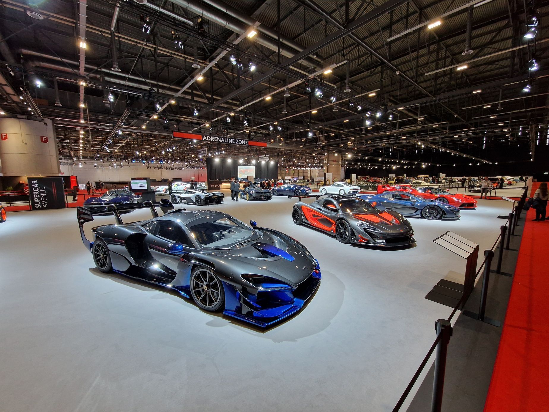 Autosalon Ženeva veteráni na výstavě