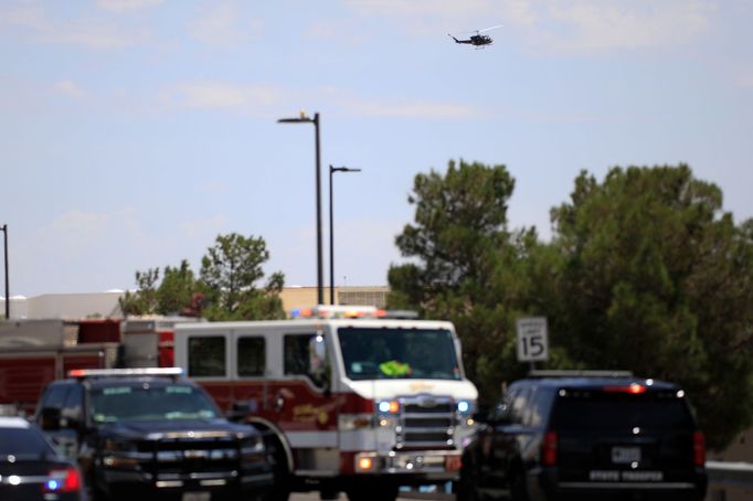 Snímky pořízené krátce po střelbě v nákupním středisku v El Paso na hranici USA a Mexika. (3. srpna 2019)