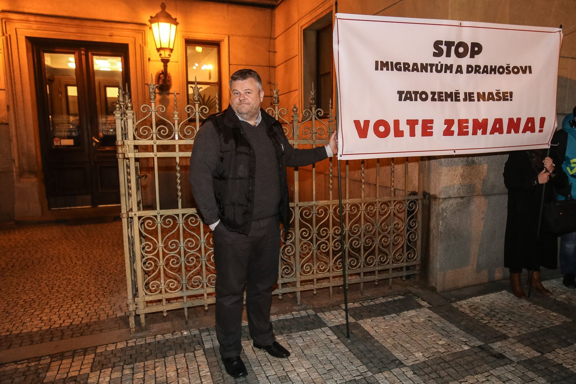 Debata na ČT Miloš Zeman a Jiří Drahoš - příznivci a příchod Zemana
