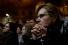 Rok po vraždě Kuciaka a jeho snoubenky si jejich památku připomněly desetitisíce lidí