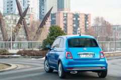 Letité modely jako nové. Automobilky stále prodávají i třináct let staré vozy