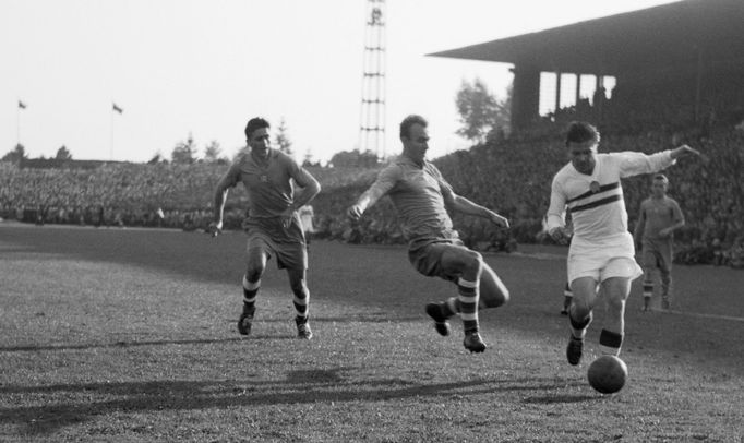 Jiří Hledík a Ferenc Puskás (1955)