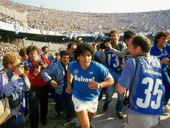Maradona hrál za SSC Neapol v letech 1984 až 1991.