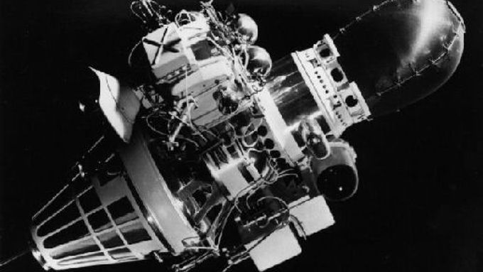 První vesmírné plavidlo, které úspěšně dosedlo na povrch Měsíce.