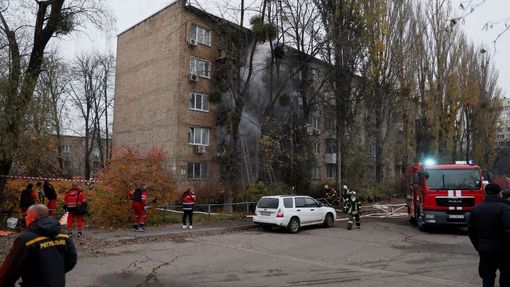 Ruské rakety zasáhly obytné domy v Kyjevě.