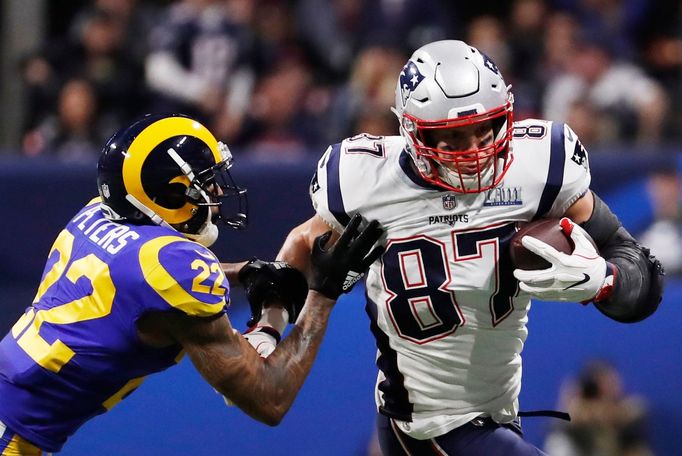 Rob Gronkowski (87) z týmu New England Patriots v Super Bowlu LIII