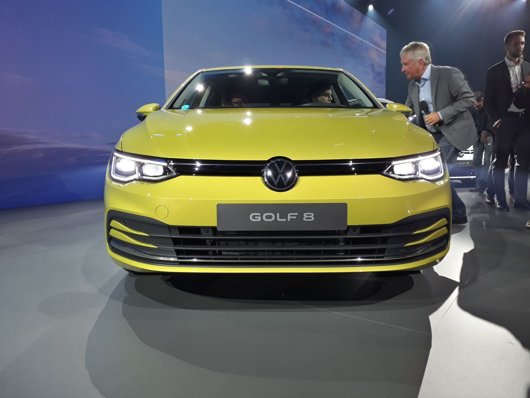 Volkswagen Golf živě