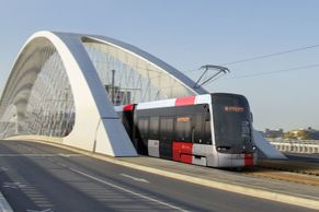 Takhle budou vypadat nové tramvaje v Praze. Do ulic vyjedou v prosinci 2025