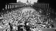 V roce 1923 se tady ale Pařížané koupali naposled. Francouzská metropole pak kvůli znečištění Seiny vydala zákaz koupání.