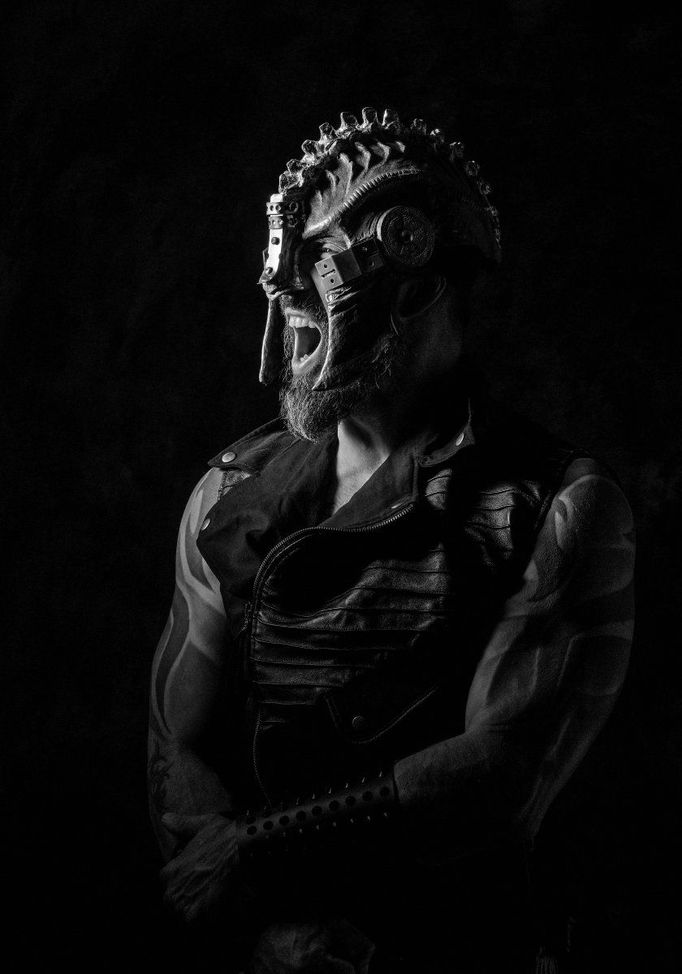 Vojtěch Vlk: ukázky z výstavy fotografií Masked musicians v Rock Café Praha