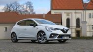 7. Renault Clio - 14 446 ks (-32 %)