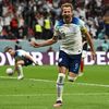 Harry Kane slaví gól ve čtvrtfinále MS 2022 Anglie - Francie