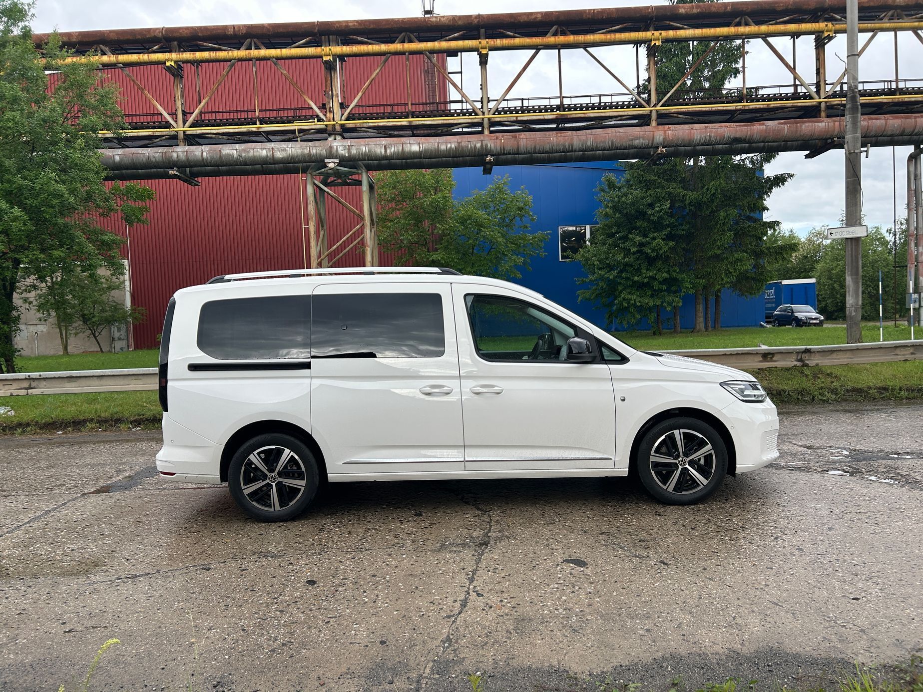 VW Caddy plug-in hybrid