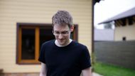 CITIZENFOUR. V programu Jednoho světa jsou letos i dva snímky, které se ucházejí o Oscara. Jedním z nich je dokument Citizenfour. V něm bývalý analytik Americké bezpečnostní agentury (NSA) Edward Snowden popisuje v červnu 2013 americké režisérce Lauře Poitras masové shromažďování dat o stovkách milionů lidí. Snímek přináší nové informace v této mediálně už velmi proprané kauze.