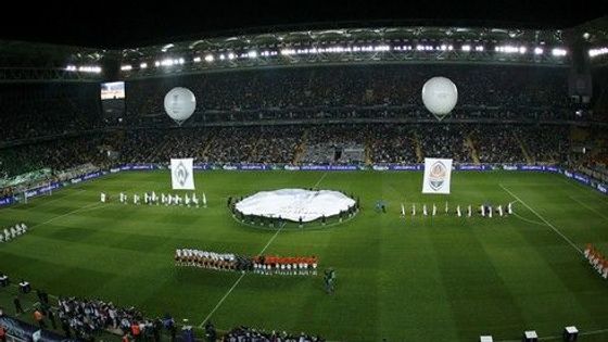 Hübschman slaví. Šachtar vyhrál Pohár UEFA