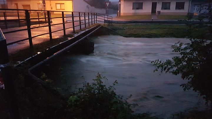 Povodně mají další oběť, na Uherskohradišťsku utonul muž. Hladiny toků klesají