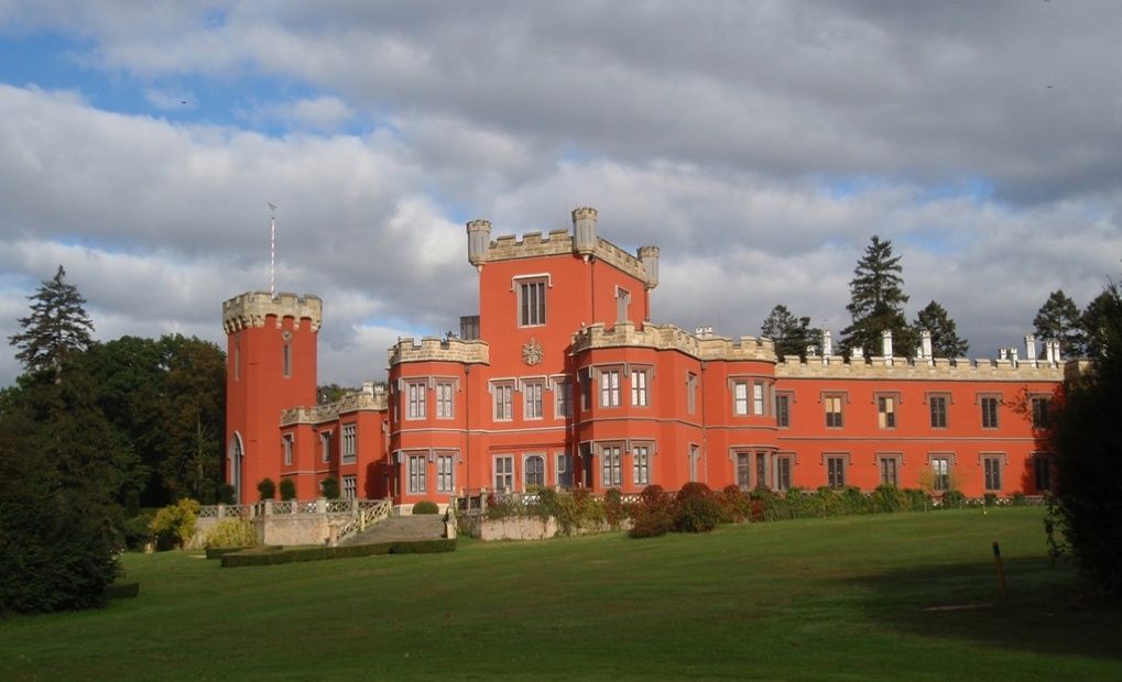 zámek Hrádek u Nechanic