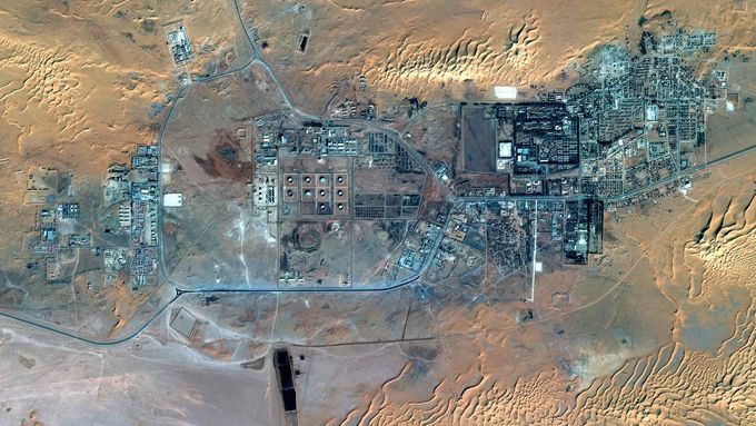 Družicový snímek areálu u města Ajn Amanásod.