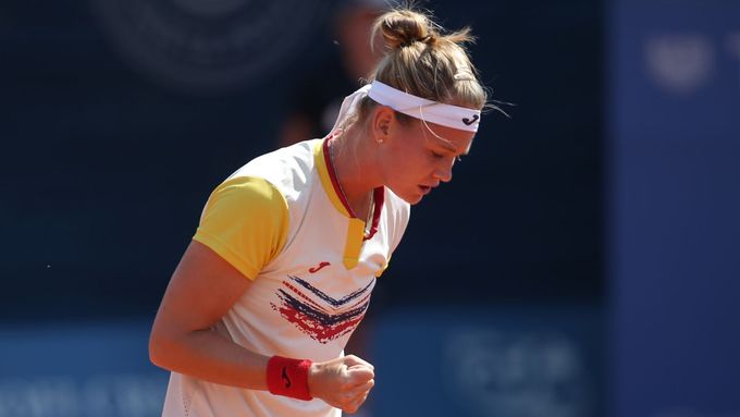 Marie Bouzková postoupila na US Open do druhého kola kvalifikace.
