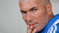 Zinedine ZIDANE - A do třetice Real Madrid. Španělský velkoklub neváhal za jednoho z nejlepších hráčů všech dob poslat Juventusu Turín něco přes 74 milionů eur.