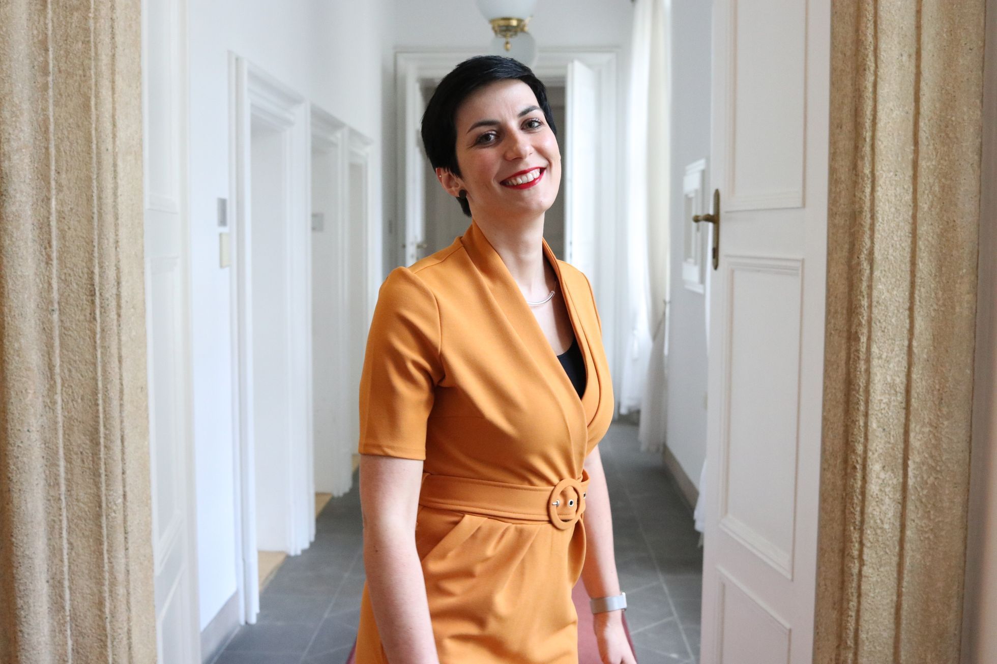 Předsedkyně TOP 09 Markéta Pekarová Adamová na chodbách Poslanecké sněmovny