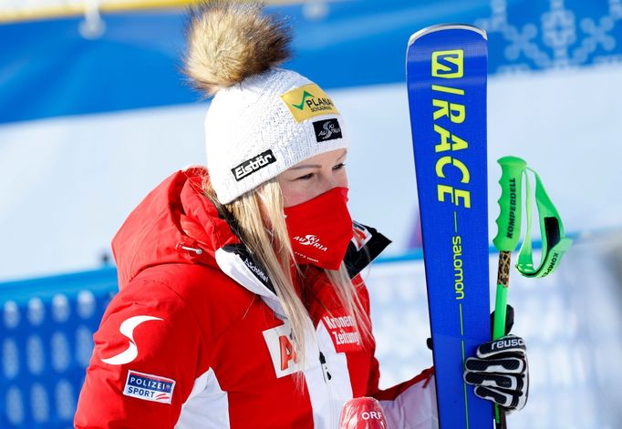 Alpine Skiing - FIS Alpine World Ski Championships - Women's Downhill Training - Cortina d'Ampezzo, Italy - February 12, 2021 Austria's Tamara Tippler REUTERS/Leonhard Fo