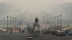 Foto: Podívejte se, jak smog zahaluje život ve městech - Indie