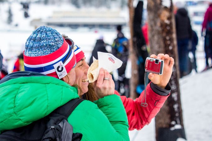 MS 2016, smíšená štafeta: fanoušci dělají selfie