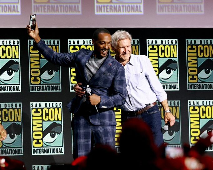 Anthony Mackie a Harrison Ford představili film Captain America: Nový svět.