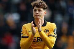 "Je to zjevení. Vezmou nám ho." Krejčí bleskově uhranul, Anglií se šíří virální video