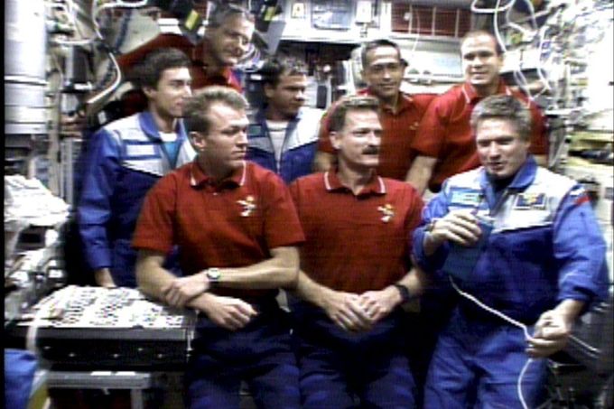 Kosmonauti na palubě Mezinárodní vesmírné stanice.