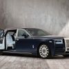 Rolls Royce Phantom Bespoke milion stehů růže výšivky